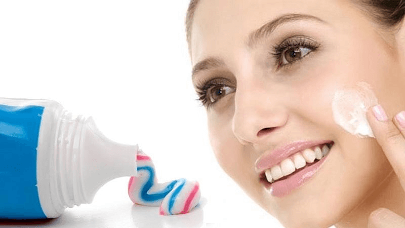 Cách trị nám tại nhà bằng kem đánh răng